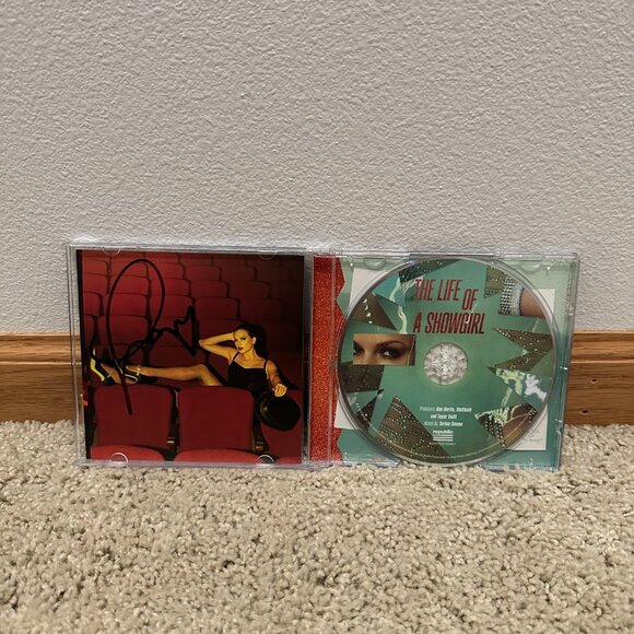 Taylor Swift The Life of a Showgirl Signed CD Hand Signed Photo 4 - Picture 1 of 2